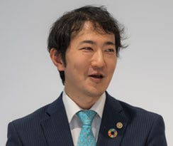 高橋氏