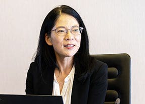 永井 朝子氏