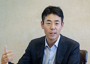 中島 史博氏