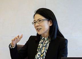 永井 朝子氏