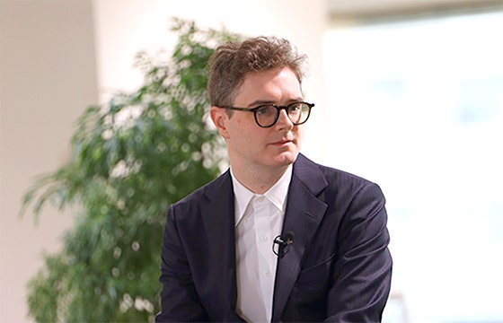Llion Owen Jones 氏