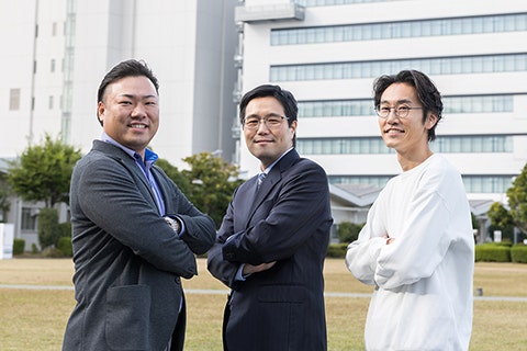 座談会に参加した3人
