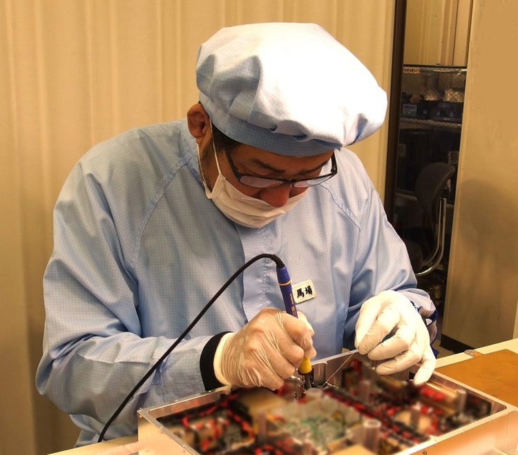 宇宙用搭載機器の製品造りの様
