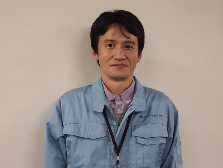 本人の正面写真